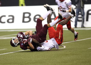 九游娱乐下载-高校篮球赛事完善奖惩机制激励运动员表现提升,校篮球赛有哪些个人奖项